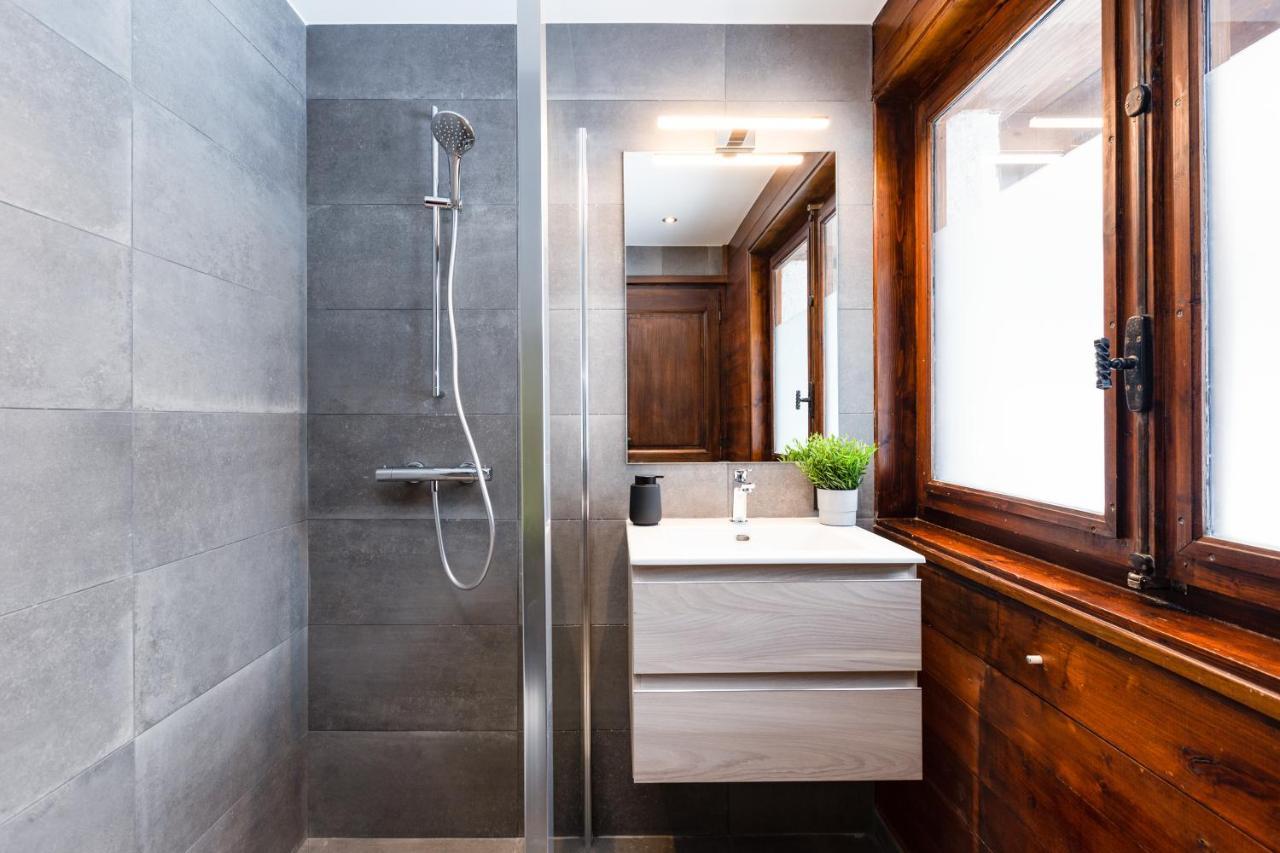 Chalet Les Praz - 280Sqm - Sauna Cinema Fitness - 5 Bedrooms In Heart Of Les Praz - By Cozee Rentals Chamonix Exteriör bild